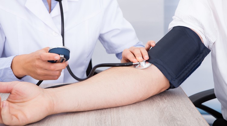 visok krvni pritisak kod mladih osoba koji stupanj hipertenzije invalidnosti